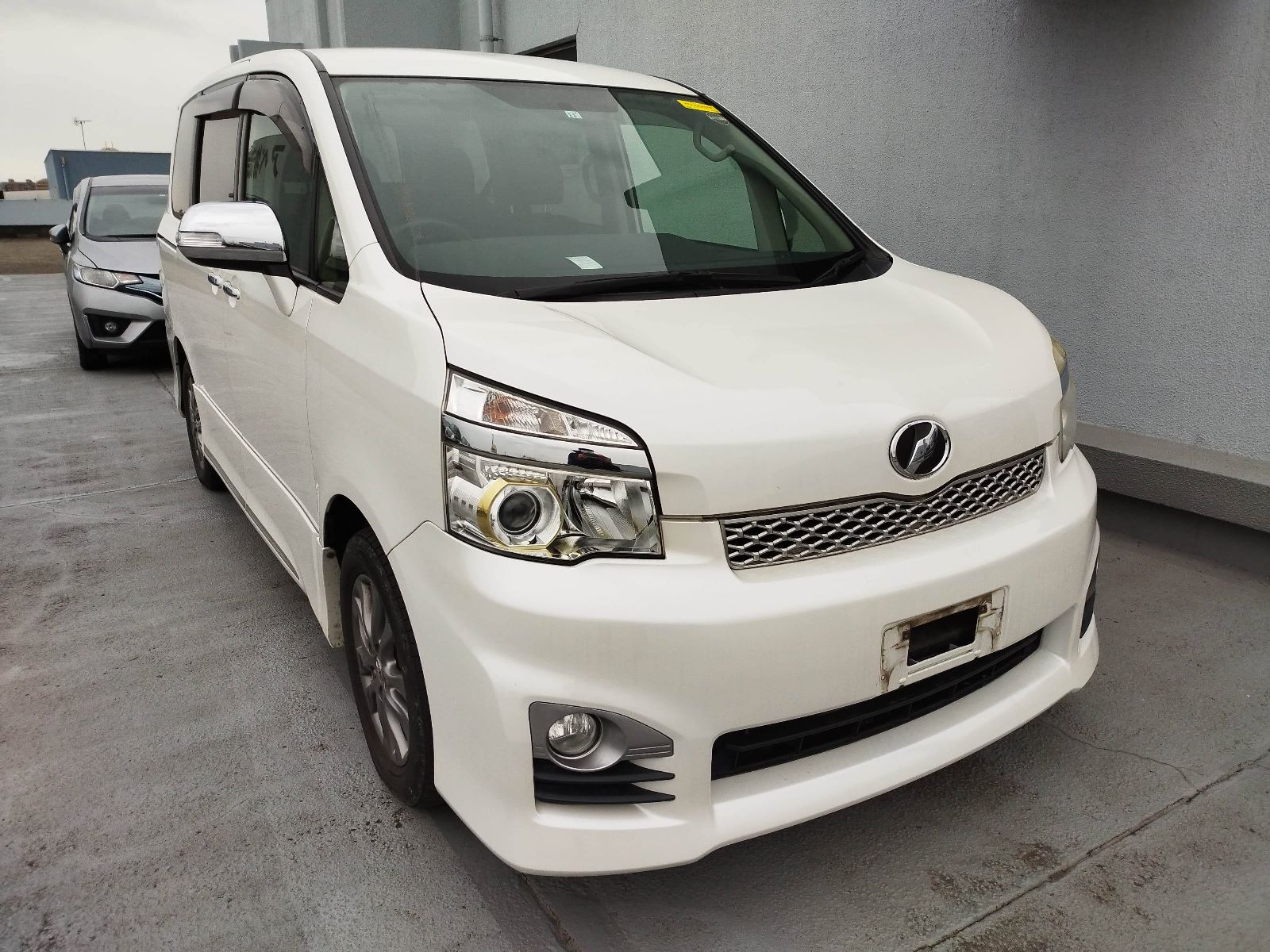 2013 Toyota Voxy